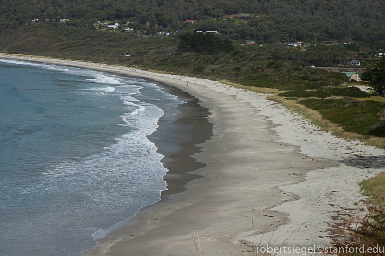 tasmanian peninsula coastline